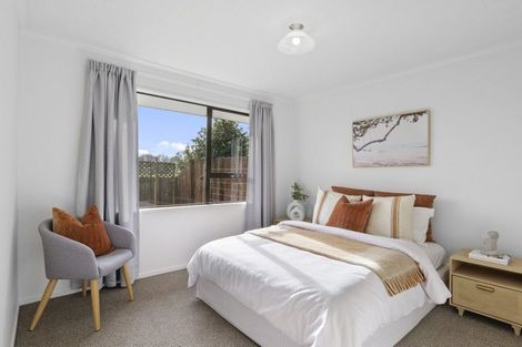 Photo of property in 1/18 Sheraton Place, Redwood, Christchurch, 8051