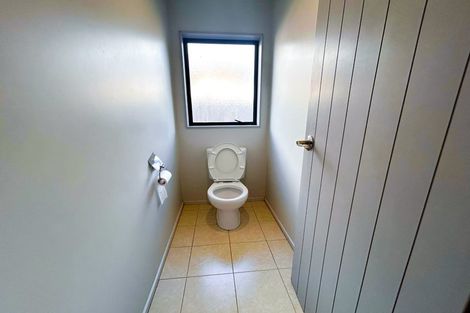 Photo of property in 5 Holsten Place, Massey, Auckland, 0614