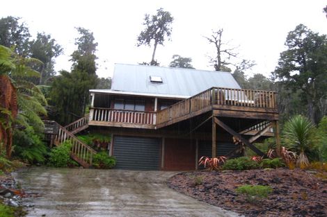 Photo of property in 9 Korua Street, Moana, 7872