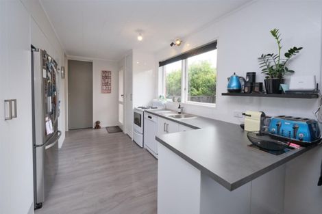 Photo of property in 22 Oberon Street, Stratford, 4332