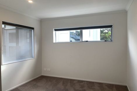 Photo of property in 7 Muriels View Lane, Massey, Auckland, 0614