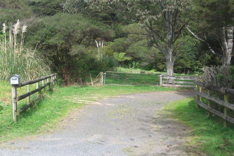 Photo of property in 390 Lillis Lane, Coromandel, 3506