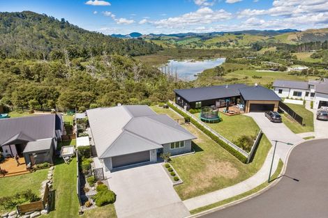 Photo of property in 17 Manatu Close, Whangamata, 3691