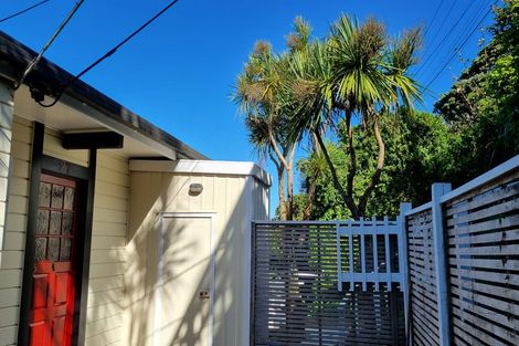 Photo of property in 29a Harbour View Road, Northland, Wellington, 6012