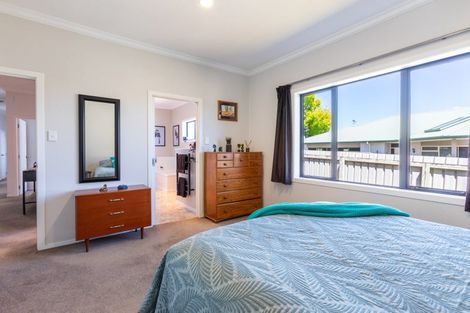 Photo of property in 122 Guy Street, Dannevirke, 4930