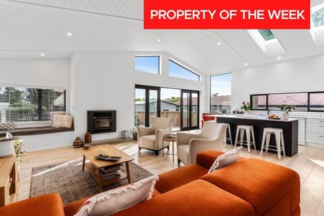 Photo of property in 221 Linton Crescent, Whangamata, 3620