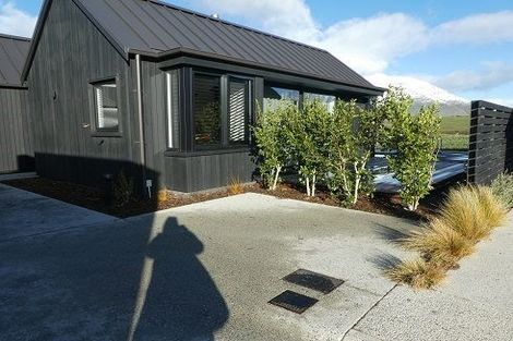 Photo of property in 3 Parera Lane, Jacks Point, Queenstown, 9371