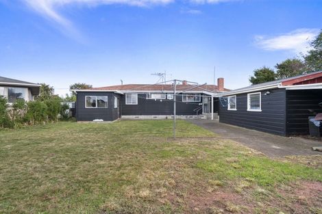 Photo of property in 14 Wilson Street, Bulls, 4818