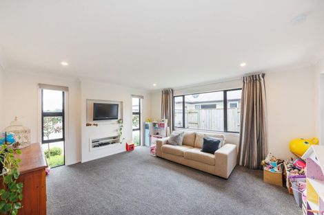 Photo of property in 8 Cherry Place, Feilding, 4702