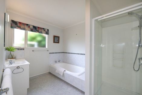 Photo of property in 2 Dules Walk, Taradale, Napier, 4112