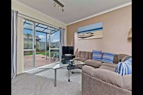 Photo of property in 4 Adelphi Place, Albany, Auckland, 0632