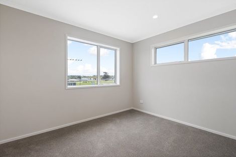 Photo of property in 35 Hayfield Way, Karaka, Papakura, 2113
