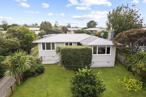 Photo of property in 60 Kingswood Road, Brookfield, Tauranga, 3110