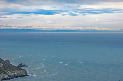 Photo of property in 4 Long Lookout Road, Little Akaloa, 7583