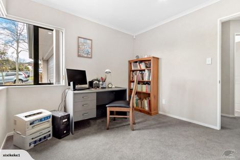 Photo of property in 17 Sapperton Drive, Henderson, Auckland, 0612
