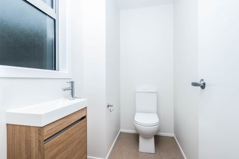 Photo of property in 27d Ranui Terrace, Tawa, Wellington, 5028
