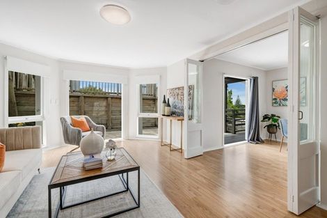 Photo of property in 3/22 Hogans Road, Glenfield, Auckland, 0629