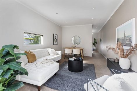 Photo of property in 1/123 The Parade, Island Bay, Wellington, 6023