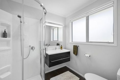 Photo of property in 83a Young Street, New Plymouth, 4310