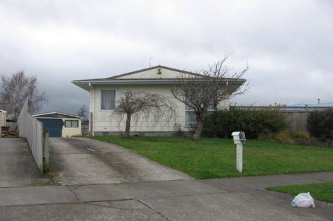Photo of property in 45 Hillcrest Drive, Kelvin Grove, Palmerston North, 4414