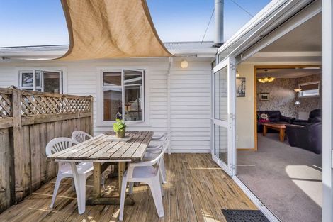 Photo of property in 12 Miro Street, Merrilands, New Plymouth, 4312