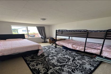 Photo of property in 32 Aberfeldy Avenue, Highland Park, Auckland, 2010