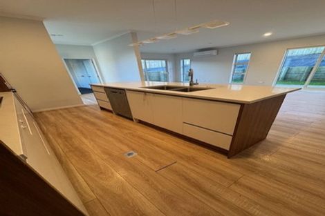 Photo of property in 18 Arahi Place, Rototuna North, Hamilton, 3210