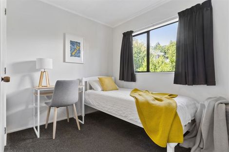 Photo of property in 8 Brookfield Road, Te Atatu Peninsula, Auckland, 0610