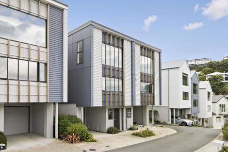 Photo of property in 18/104u Maupuia Road, Maupuia, Wellington, 6022