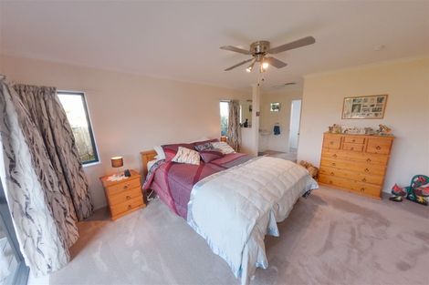 Photo of property in 8 Oribi Place, Whitianga, 3510