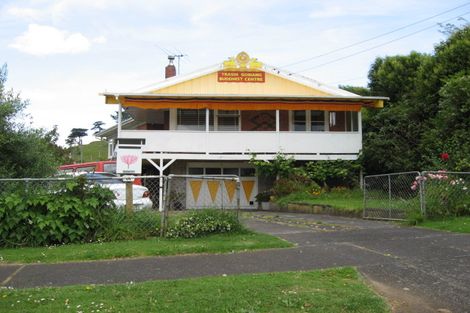 Photo of property in 31 Mcintyre Road, Mangere Bridge, Auckland, 2022