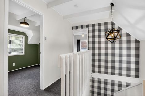 Photo of property in 3/4 Telstar Place, Beach Haven, Auckland, 0626