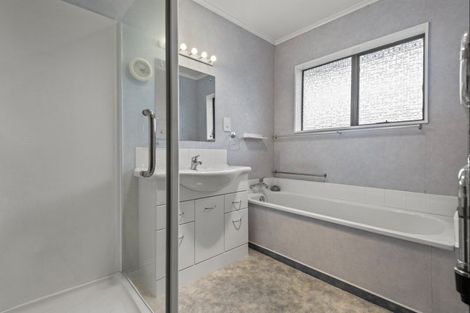 Photo of property in 28 Turakina Street, Westbrook, Palmerston North, 4412