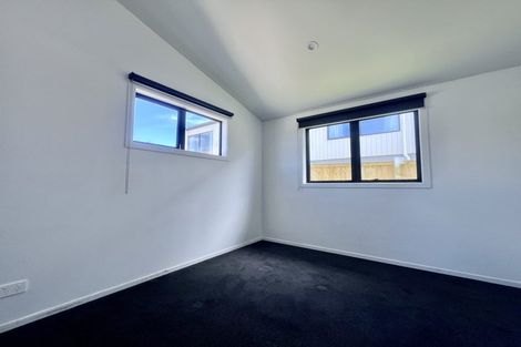 Photo of property in 57 Kelman Road, Kelston, Auckland, 0602