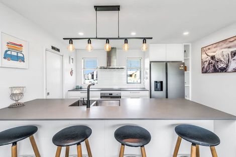 Photo of property in 13 Huntaway Lane, Dunsandel, 7682