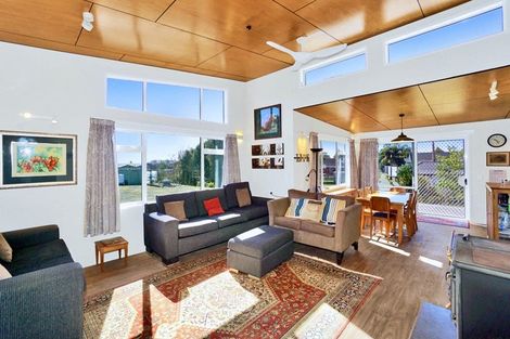 Photo of property in 67 Queen Street, Te Puke, 3119