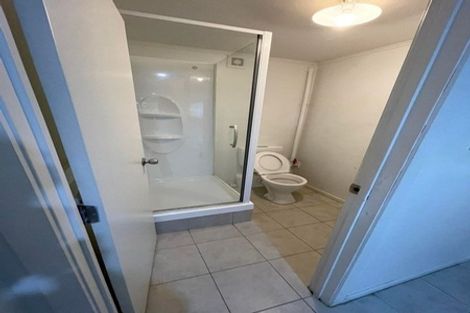 Photo of property in 10 Bishop Street, Green Bay, Auckland, 0604