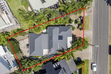 Photo of property in 62 Wairoa Road, Narrow Neck, Auckland, 0624