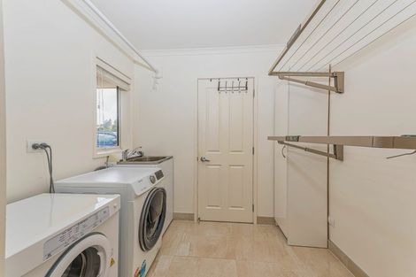 Photo of property in 66 Manuka Grove, Helensville, 0875