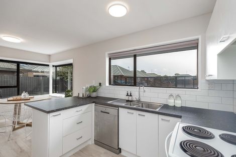 Photo of property in 5 Edwins Way, Burwood, Christchurch, 8083