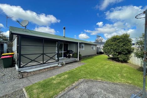 Photo of property in 13 Tawari Street, Inglewood, 4330