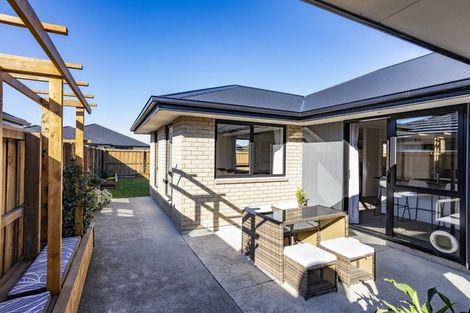 Photo of property in 14 Northmoor Boulevard, Rolleston, 7615
