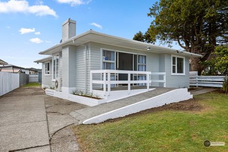 Photo of property in 40 Russell Road, Wainuiomata, Lower Hutt, 5014