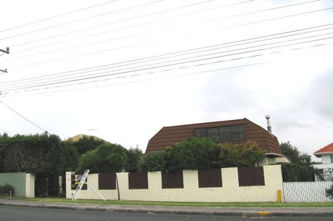 Photo of property in 123 Ocean View Road, Hillcrest, Auckland, 0627