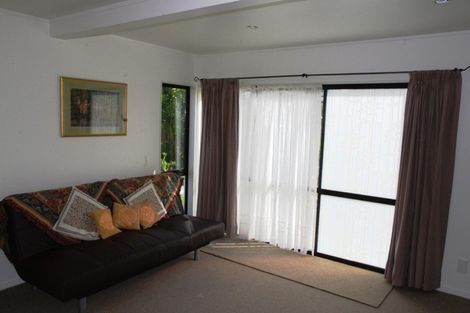 Photo of property in 3 Nadine Place, Mangere Bridge, Auckland, 2022