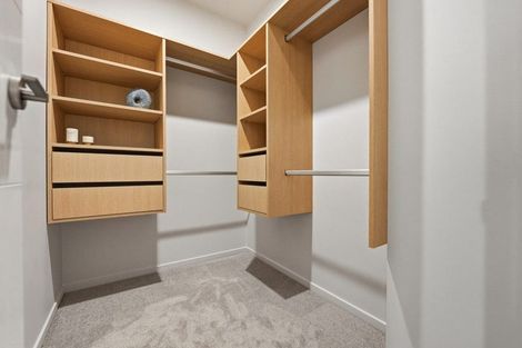 Photo of property in 8c Catalina Crescent, Forrest Hill, Auckland, 0620