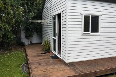 Photo of property in 15 Puriri Terrace, Roslyn, Palmerston North, 4414