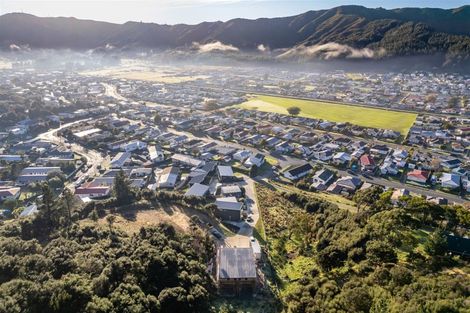 Photo of property in 9 Hastings Grove, Wainuiomata, Lower Hutt, 5014