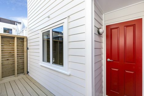 Photo of property in Victoria Villas, 23/35u Pirie Street, Mount Victoria, Wellington, 6011