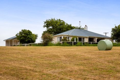 Photo of property in 242 Turuturu Road, Hawera, 4674